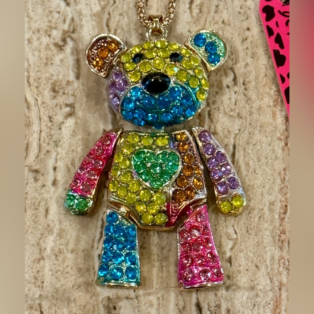 Betsey Johnson Multi Color Crystal/Rhinestone Jointed Green Heart Bear necklace.